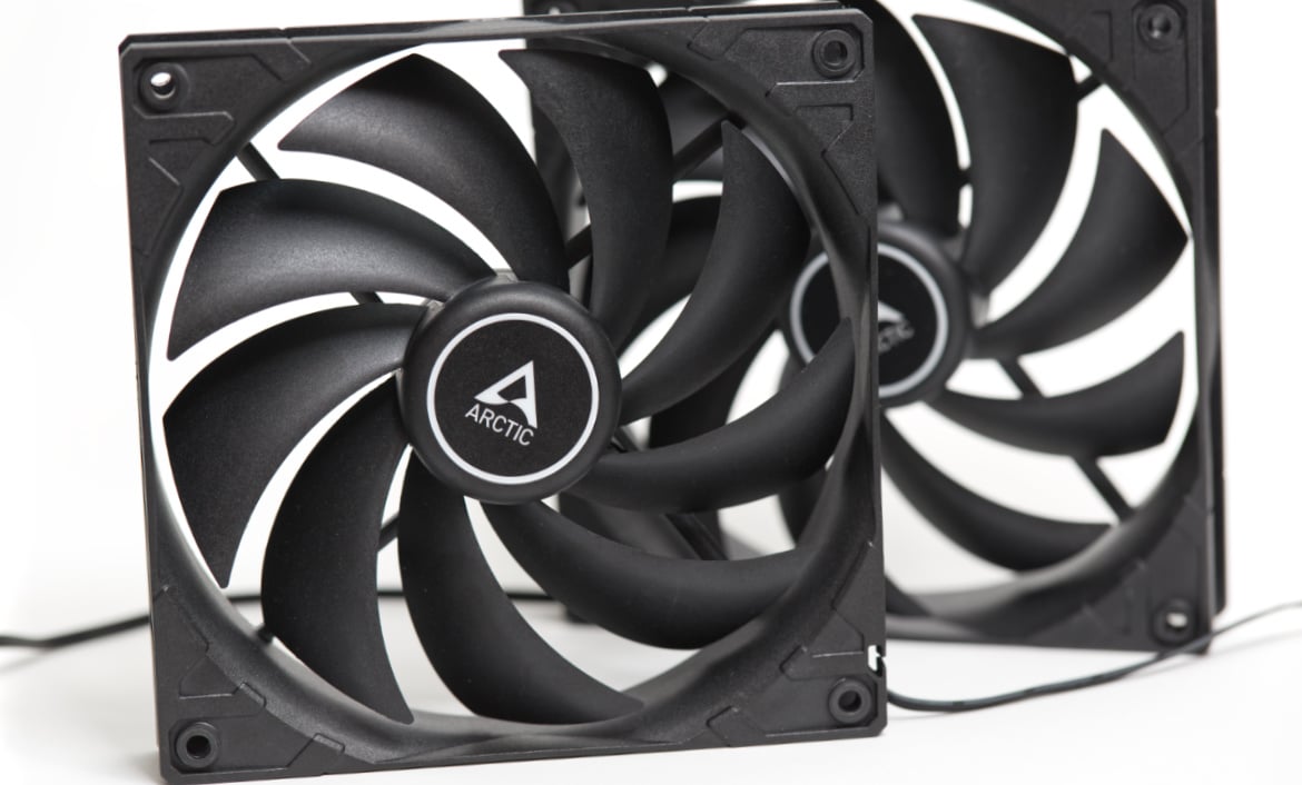 Arctic F14 PWM PST Test