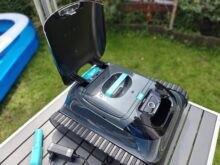 The housing cover can be opened.