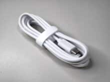 The MX Creative Dialpad is connected to the PC via the USB-C cable.