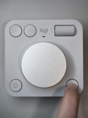 Example: Calling up the action ring