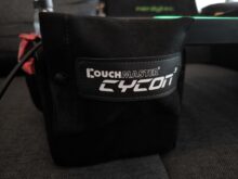 The practical mouse pocket is attached to the front of the support.