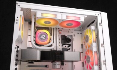 Cordair iCUE LINK TITAN RX LCD