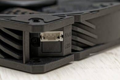 Cable socket on Silverstone Shark Force 140