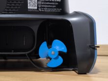 Propeller on each stern side