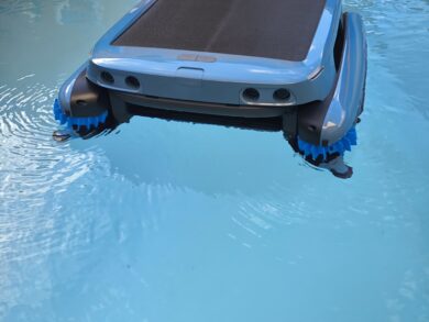 Navigation is in S-shape.