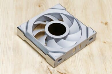 Lian Li Uni Fan SL Wireless LCD front panel