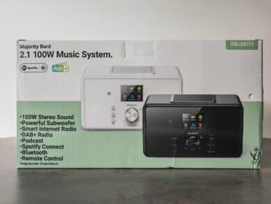 Majority Bard Radio - Cardboard box with relevant information about the product