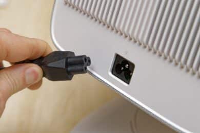 C5 power cable plug on the back of the Lenovo 100P