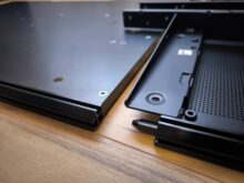 The side panels are pushed in.