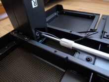 Attaching the table legs