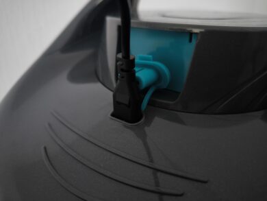 The power supply connection