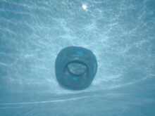 The cleaning process starts after a few seconds.