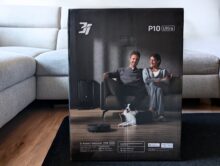 Packaging of the 3i P10 Ultra robot vacuum in front of a sofa