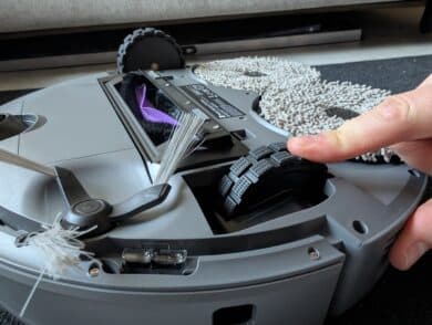 Finger demonstrates the suspension of a robot wheel