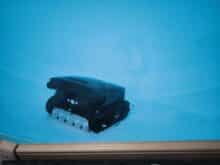 Driving at an angle is also possible.