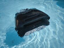 Floating on the water is possible.