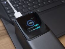 Charging test: Notebook with headphones I.