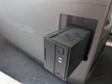 EcoFlow additional battery is inserted into the side compartment
