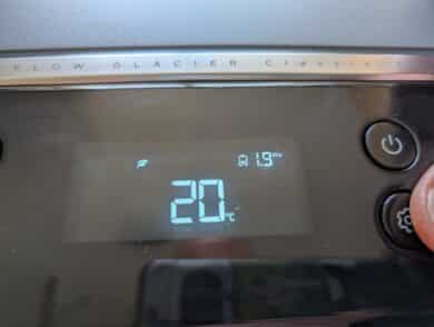 Display shows Eco mode with 20 degrees Celsius