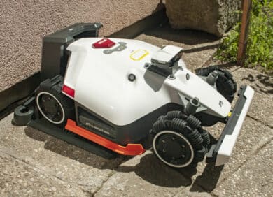 Mammotion LUBA 2 AWD 5000 X Cover picture