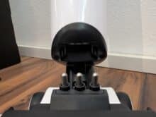 View of the contacts of the docking station and the connection surface on the vacuum cleaner.