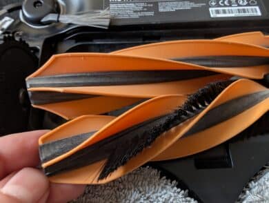 Close-up of the two main brushes in the Mova V50 Ultra