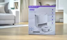 Packaging of the Narwal Freo Z10 vacuum and mopping robot