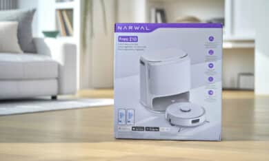 Packaging of the Narwal Freo Z10 vacuum and mopping robot