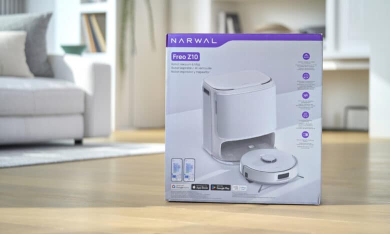 Packaging of the Narwal Freo Z10 vacuum and mopping robot