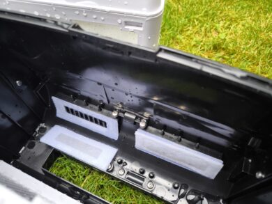 The pool robot also has inserts with a climbing fastener.