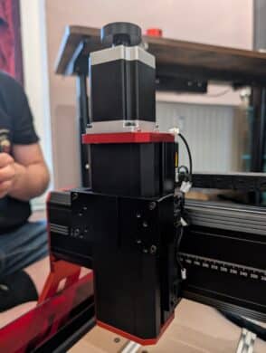 TwoTrees TTC-6050 Z-axis with mounted 500W spindle with 12,000 rpm in red holder