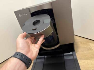 ECOVACS DEEBOT X11 OmniCyclone test