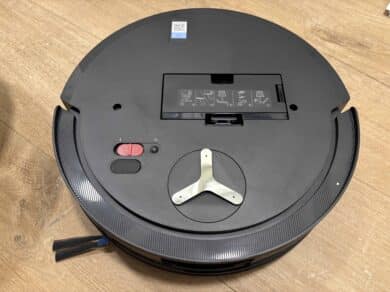 ECOVACS DEEBOT X11 OmniCyclone test